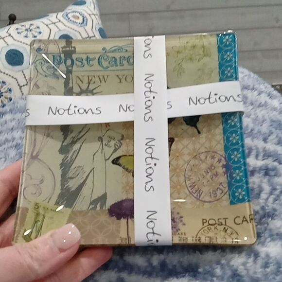 1970's Vintage Notions Post Card Set of 4  Canape Plates / pillar holders. NWT - Picture 7 of 7